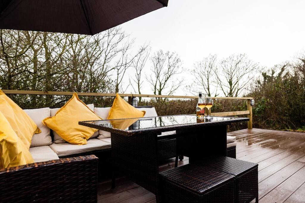 The Woodland Lodge - Wood Fired Hot Tub And Firepit Hambleton Bagian luar foto